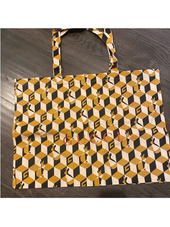 Other - Gucci gift shopping bag